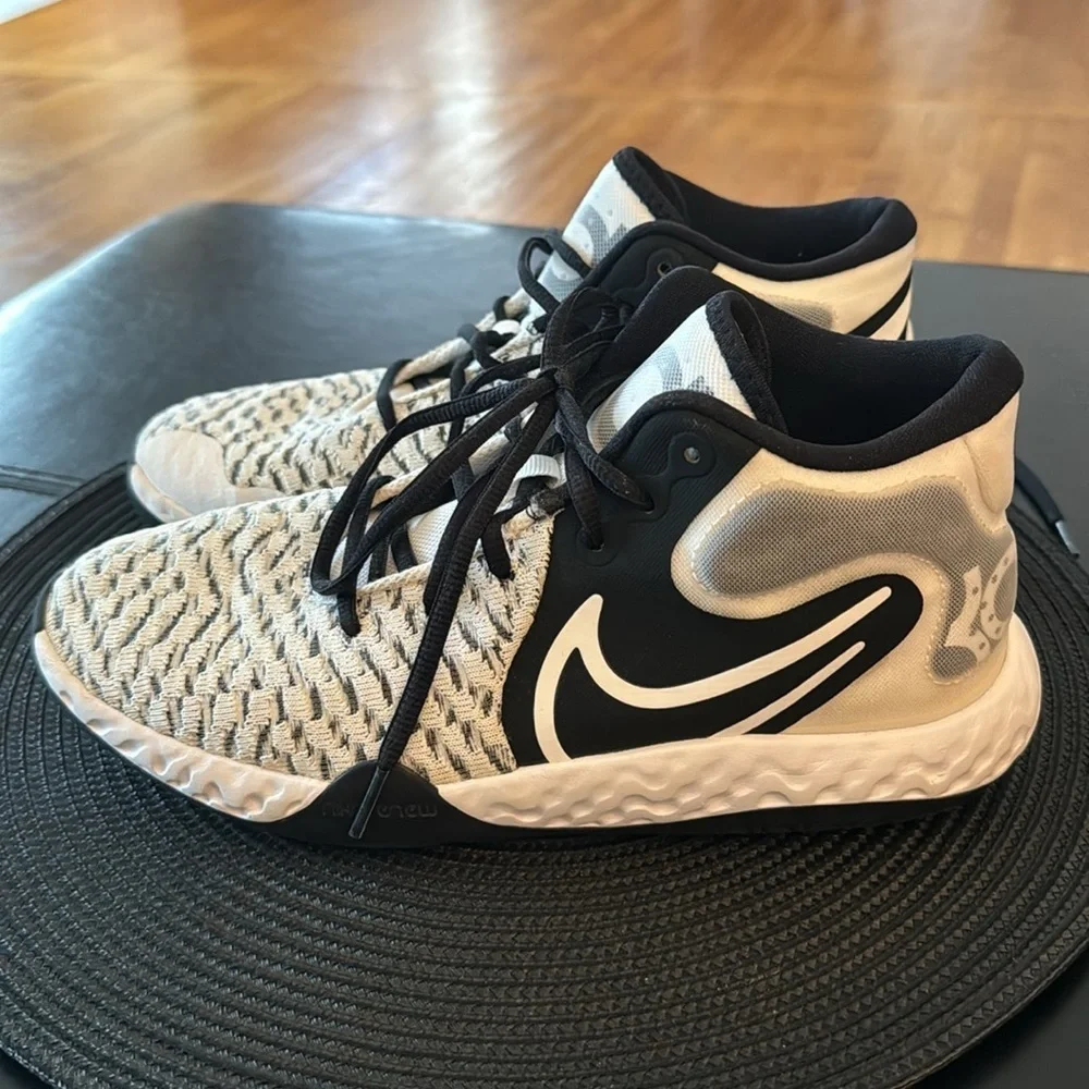 Nike KD Trey 5 VIII 'White Black' - Size 7Y